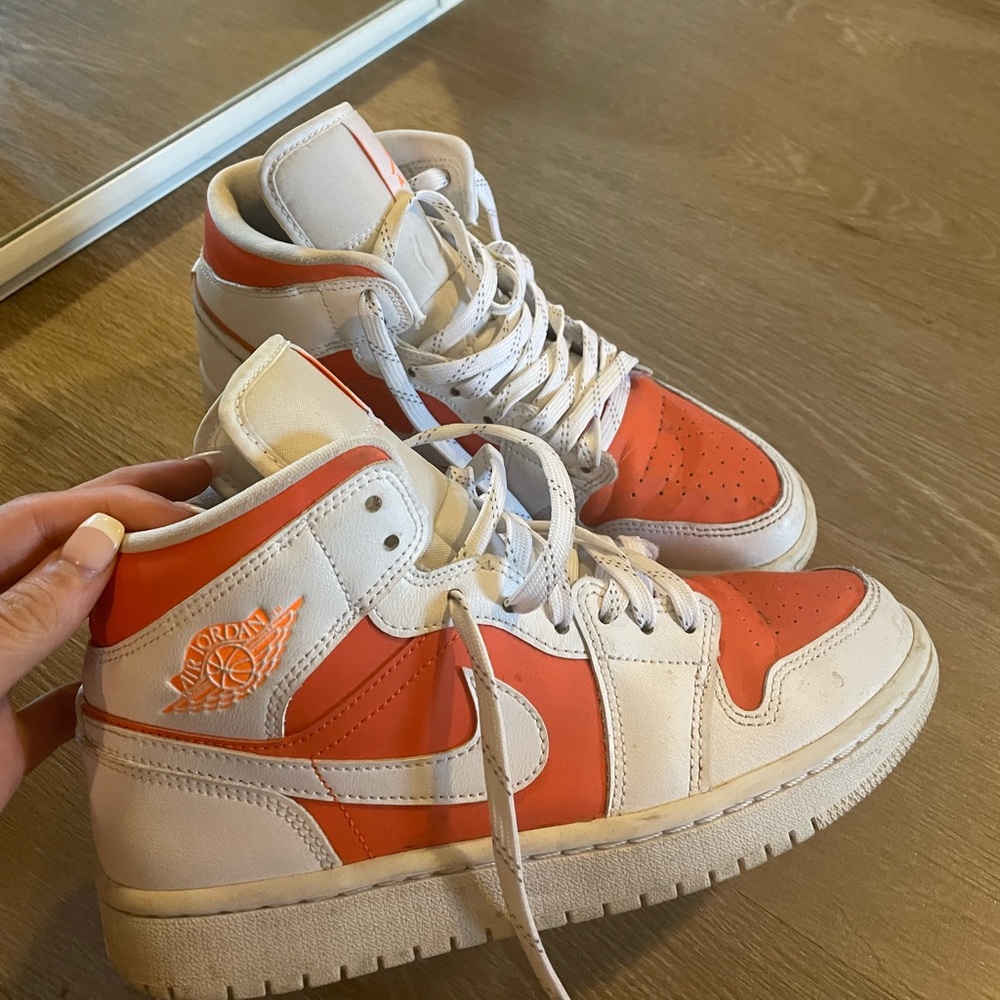 Jordan air 1s